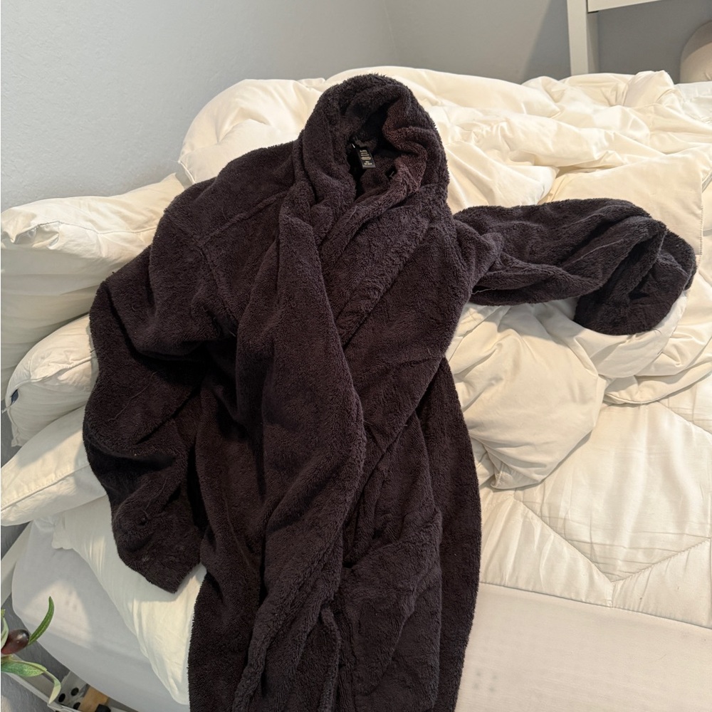SKIMS ROBE BLACK